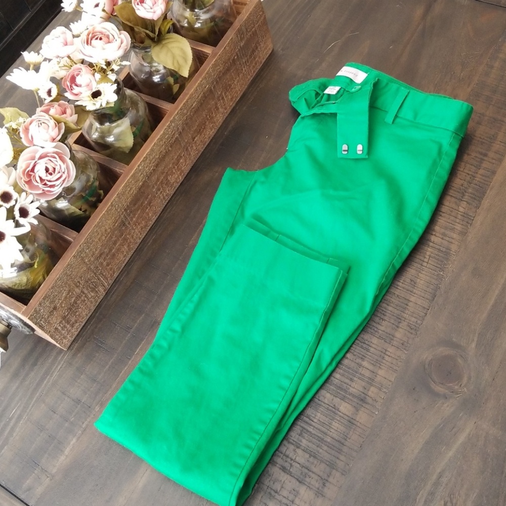 BOGO GAP Green slim cropped pants